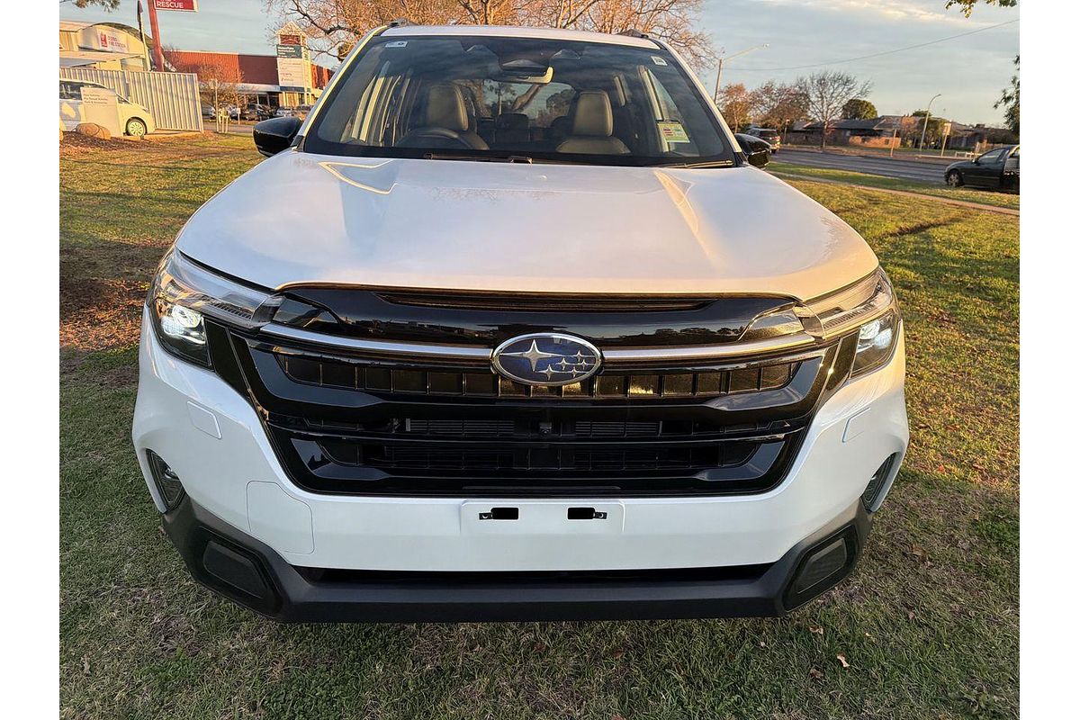 2025 Subaru Forester Hybrid Touring S6