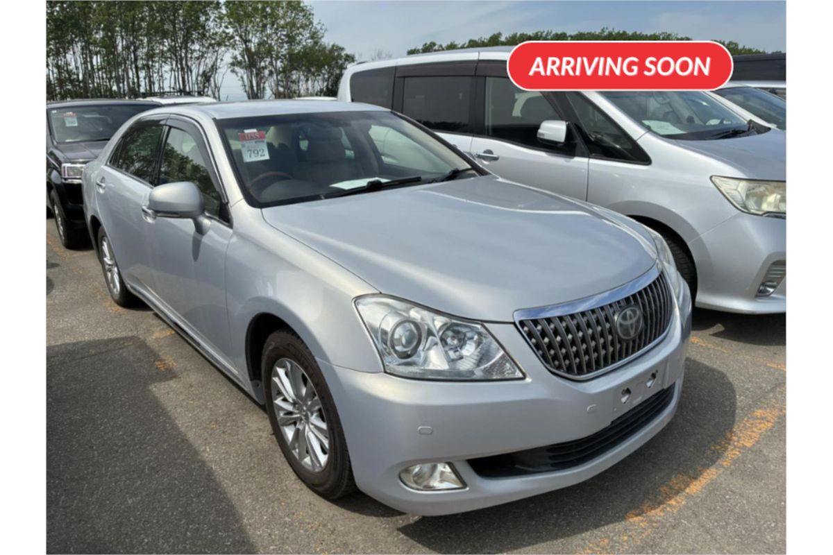 2011 Toyota Crown Majesta 4WD I-Four