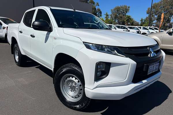2019 Mitsubishi Triton GLX MR 4X4