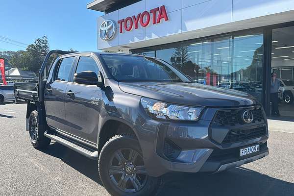 2025 Toyota Hilux SR5 48V GUN126R 4X4