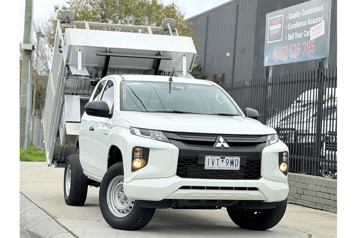 2021 Mitsubishi Triton GLX MR 4X4