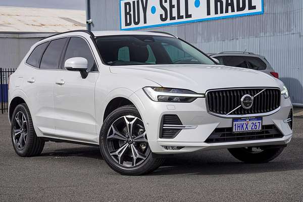 2021 Volvo XC60 B5 Momentum