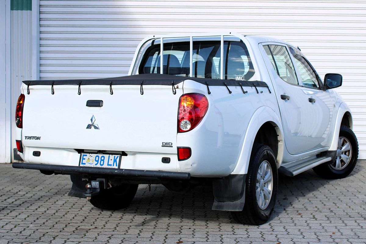 2015 Mitsubishi Triton GLX MN 4X4