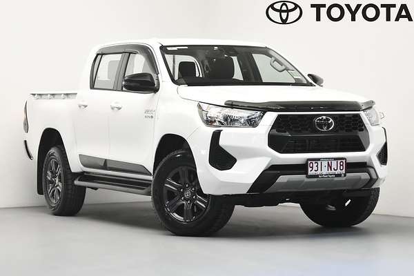 2025 Toyota Hilux SR 48V GUN126R 4X4