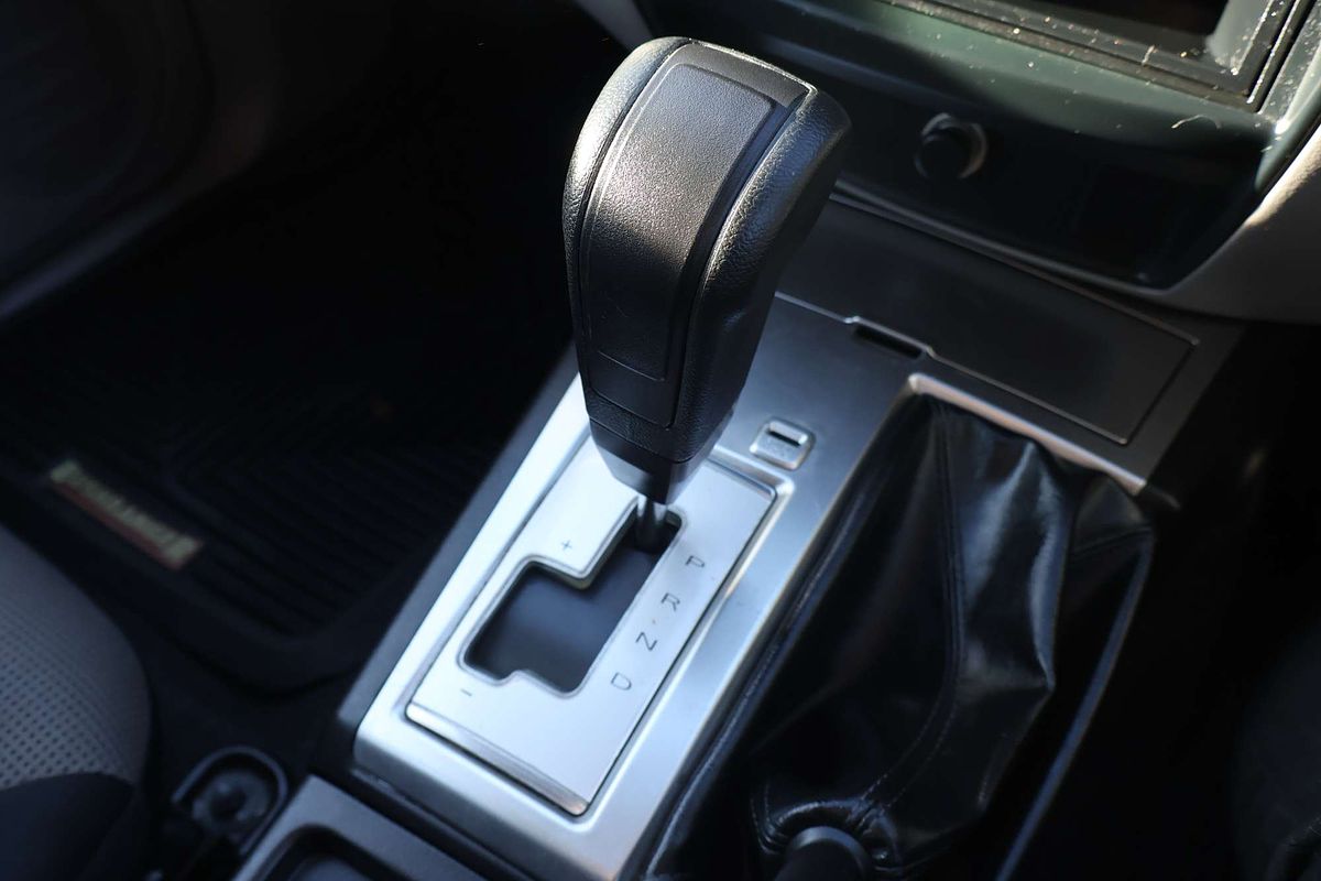 2015 Mitsubishi Triton GLX MN Rear Wheel Drive