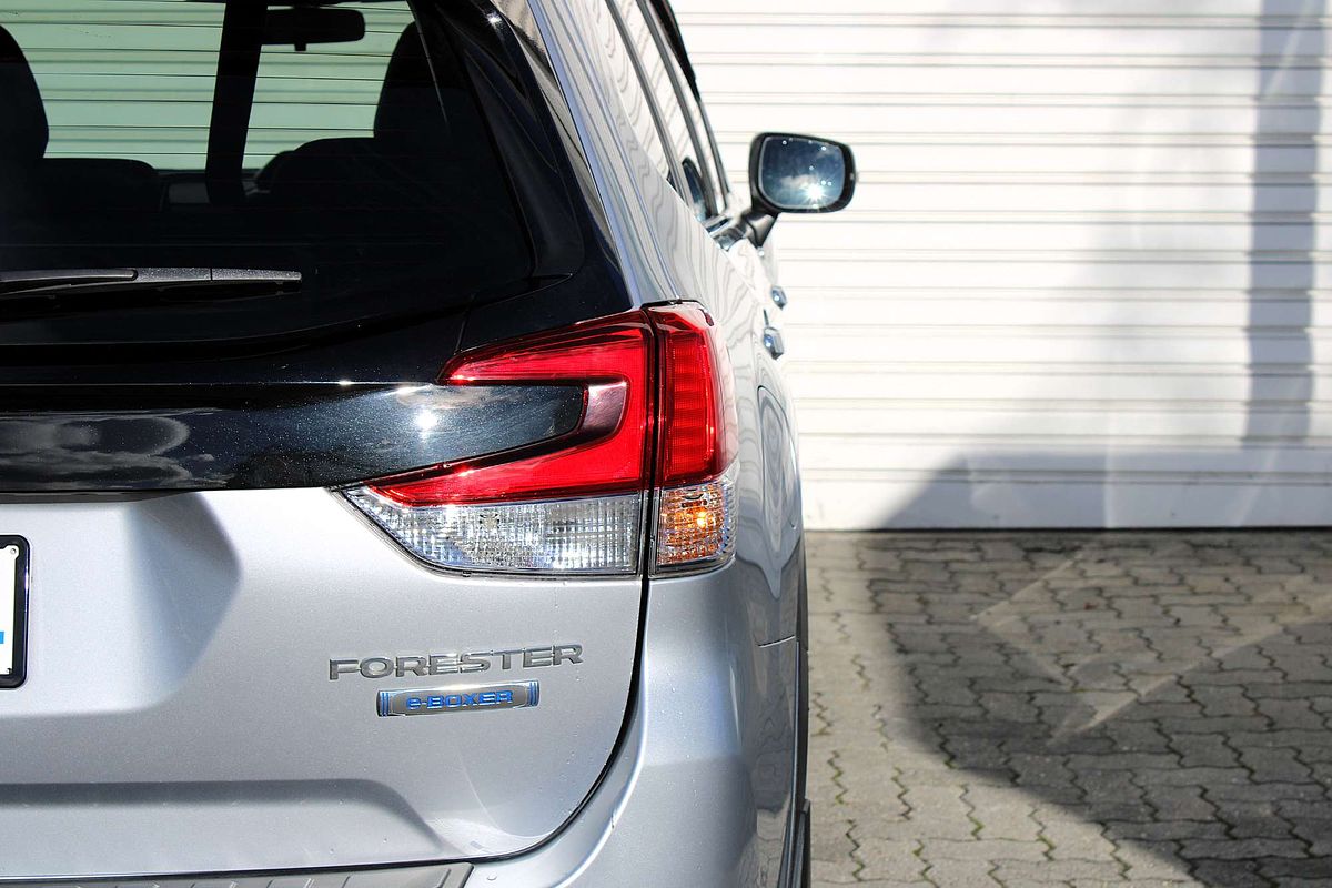 2022 Subaru Forester Hybrid S S5