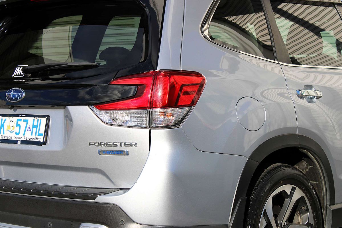 2022 Subaru Forester Hybrid S S5
