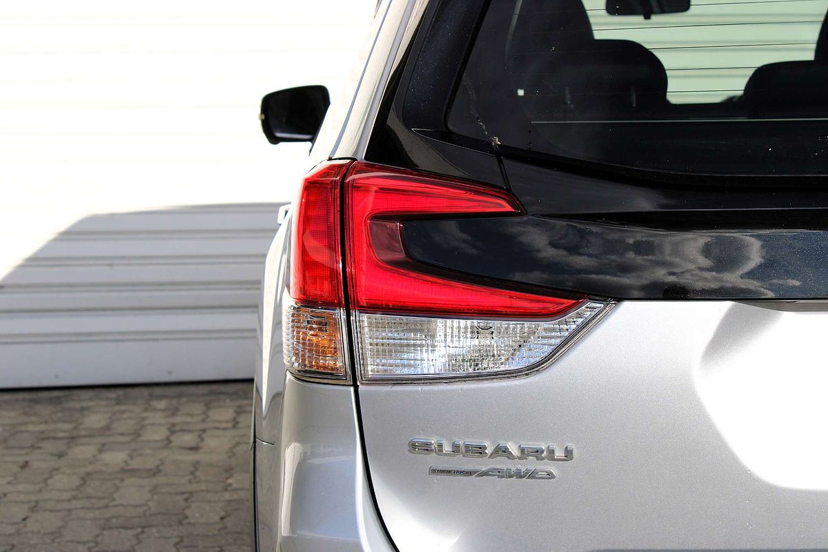 2022 Subaru Forester Hybrid S S5