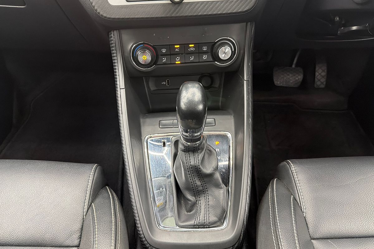 2018 MG ZS Essence AZS1