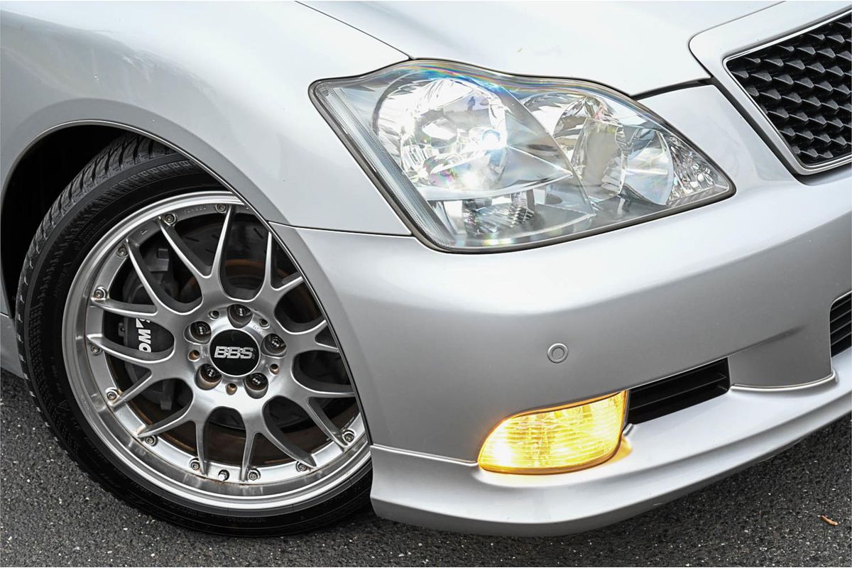 2005 Toyota Crown Athlete GRS184