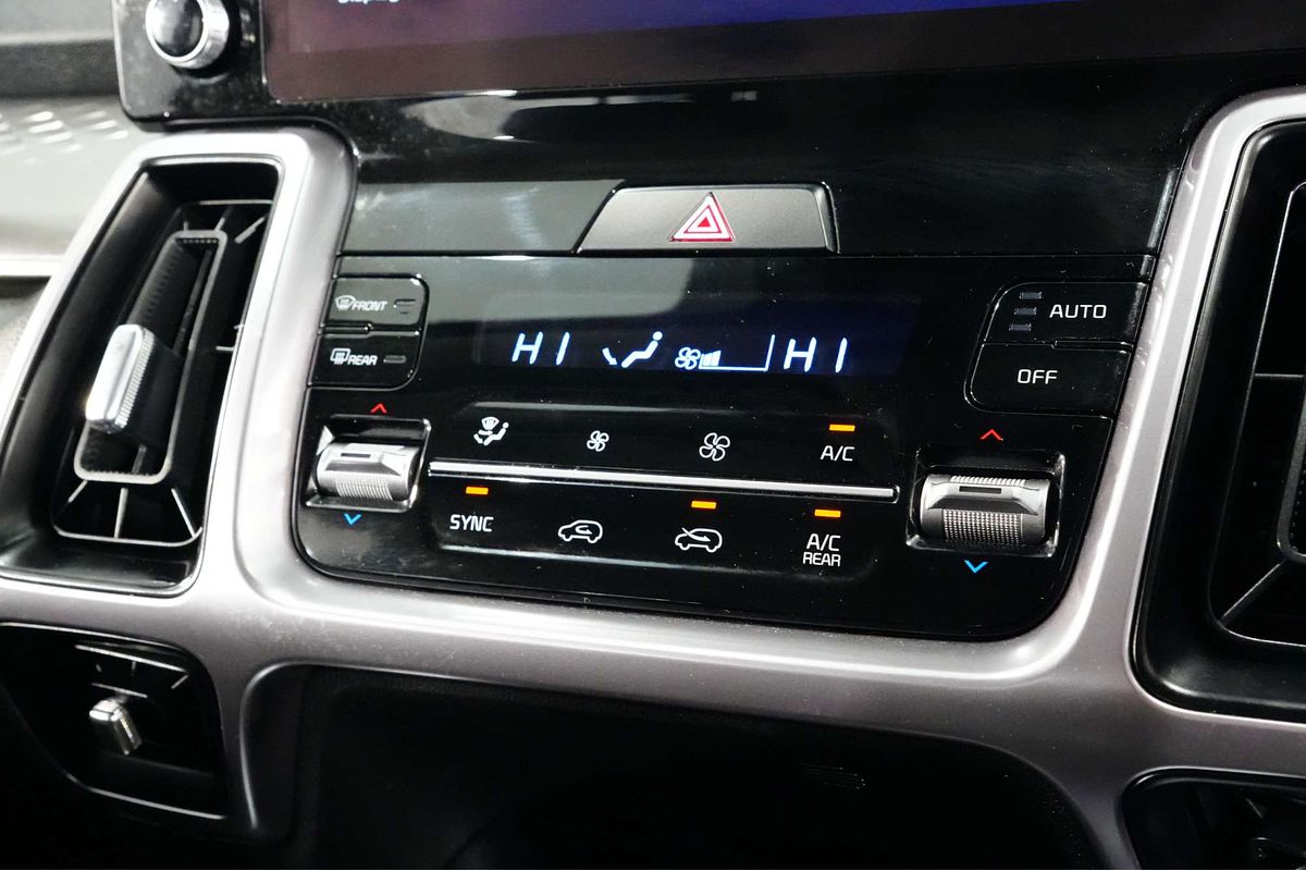 2022 Kia Sorento Sport MQ4