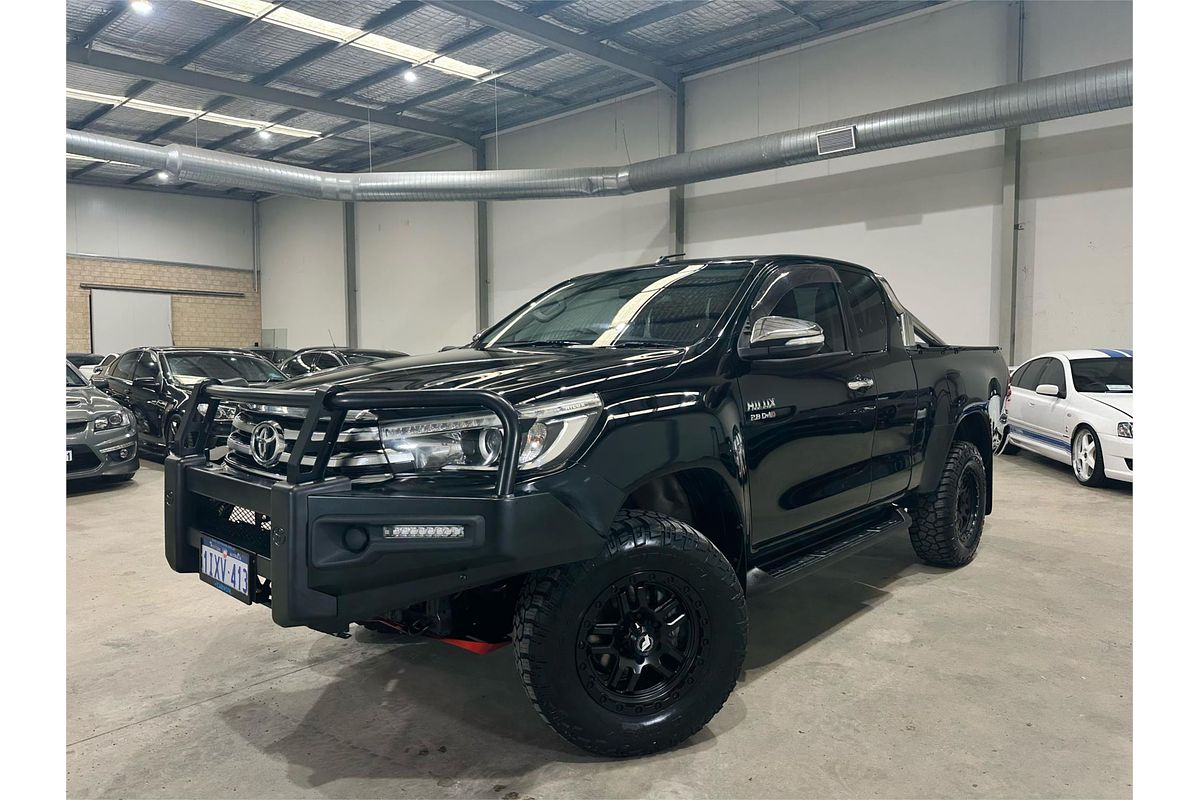 2015 Toyota Hilux SR5 GUN126R 4X4