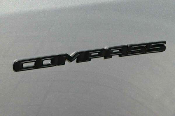 2023 Jeep Compass Night Eagle M6