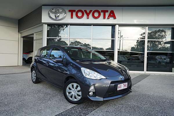 2013 Toyota Prius c Base 1.5L Hybrid Continuously variable 5 Door Hatch NHP10R