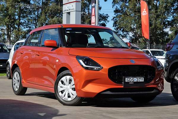 2025 Suzuki Swift Hybrid UZ