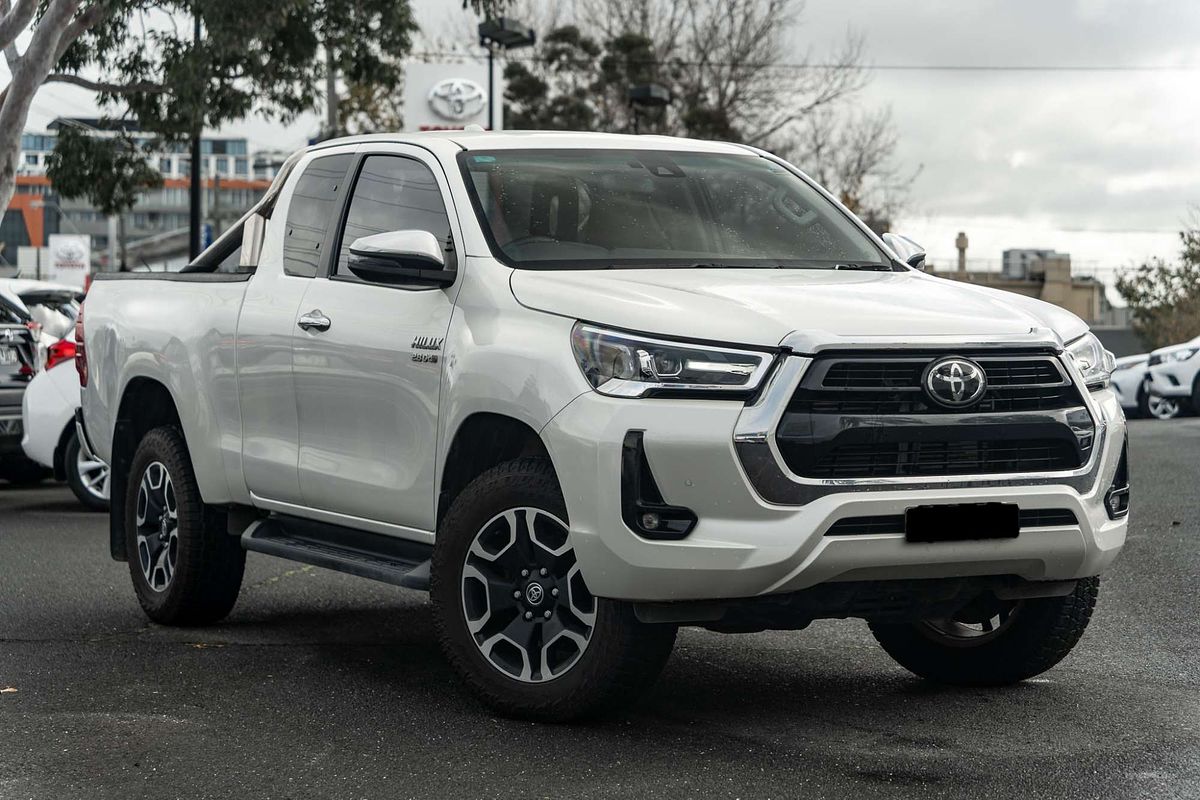 2022 Toyota Hilux SR5 GUN126R