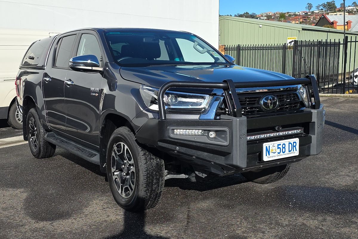 4x4 SR5 2.8L T Diesel Automatic Double Cab 4x4 SR5 2.8L T Diesel Automatic Double Cab