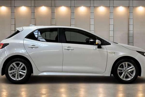 2021 Toyota Corolla SX Hybrid ZWE211R