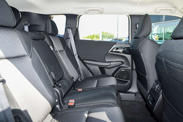2025 Mitsubishi Outlander ES ZM thumb-27