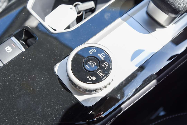 2025 Mitsubishi Outlander ES ZM thumb-31