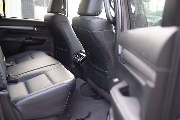 2023 Toyota Hilux Rogue GUN126R 4X4 thumb-7