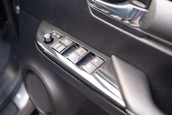 2023 Toyota Hilux Rogue GUN126R 4X4 thumb-22