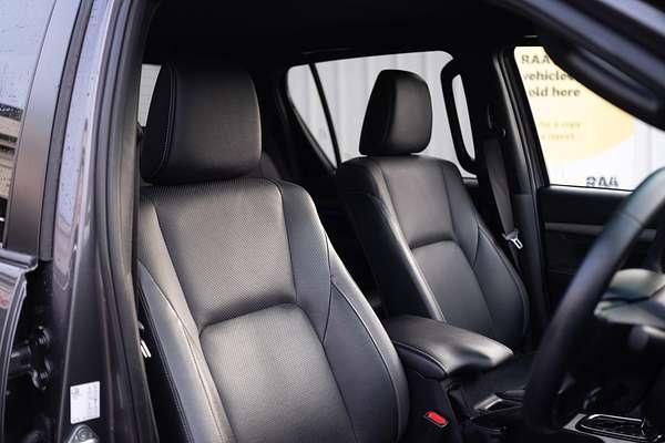 2023 Toyota Hilux Rogue GUN126R 4X4 thumb-23