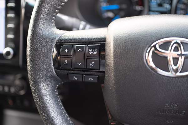 2023 Toyota Hilux Rogue GUN126R 4X4 thumb-26
