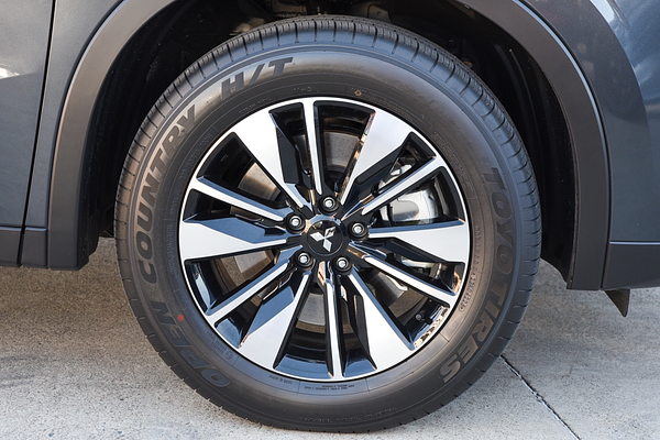 2026 Mitsubishi Outlander LS ZM thumb-3
