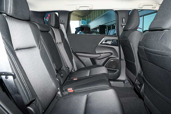 2026 Mitsubishi Outlander LS ZM thumb-5