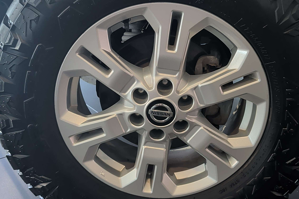 2021 Nissan Navara ST D23 4X4 thumb-3
