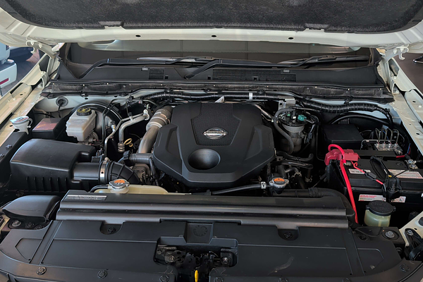 2021 Nissan Navara ST D23 4X4 thumb-4