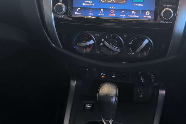 2021 Nissan Navara ST D23 4X4 thumb-12
