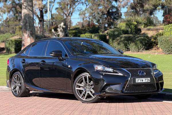 2015 Lexus IS IS300h F Sport AVE30R