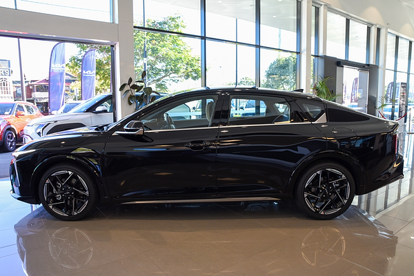 2026 Kia K4 GT-Line CL4m thumb-4
