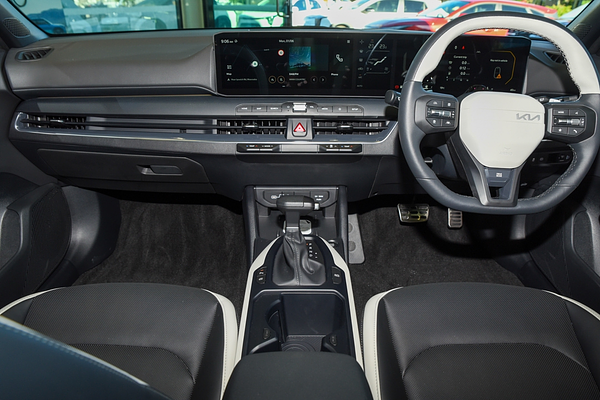 2026 Kia K4 GT-Line CL4m thumb-17