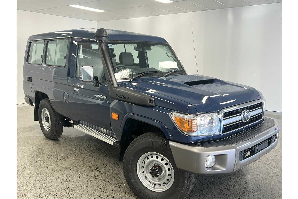 Sold 2023 Toyota Landcruiser Gxl Troopcarrier Used Suv Coffs