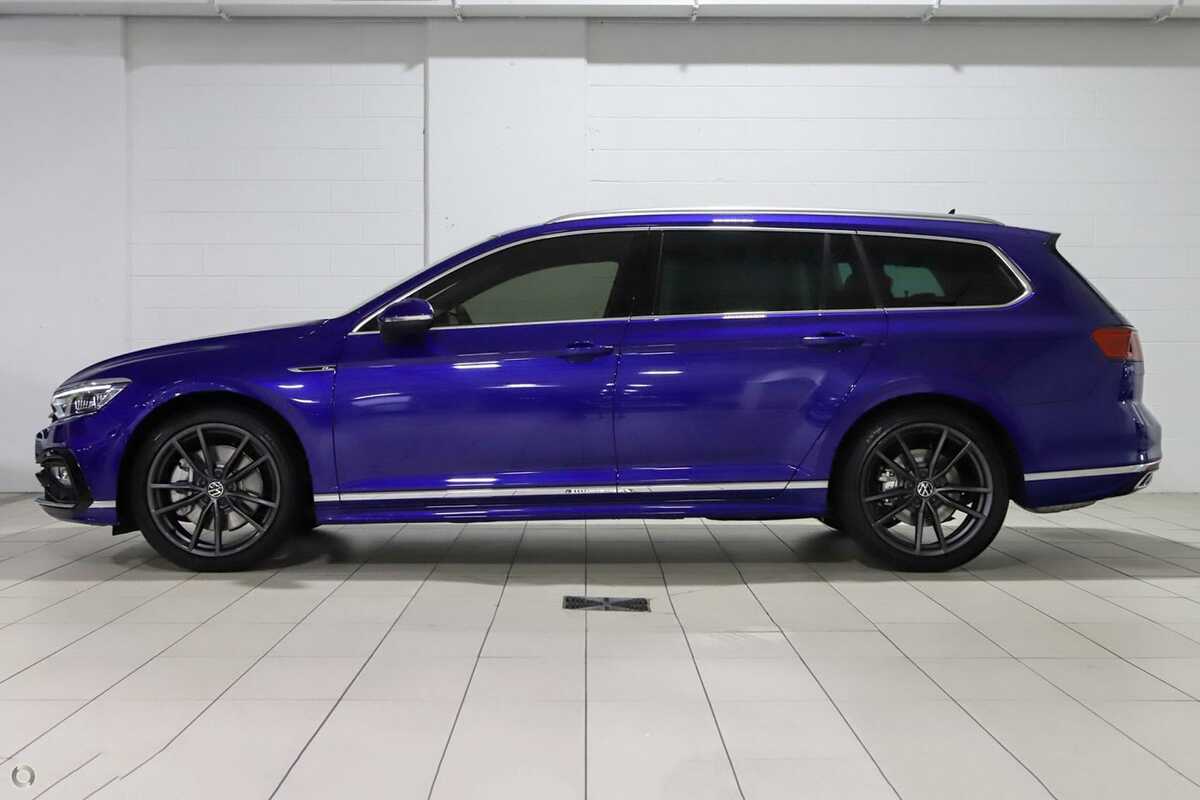 2022 Volkswagen Passat 206TSI R-Line B8