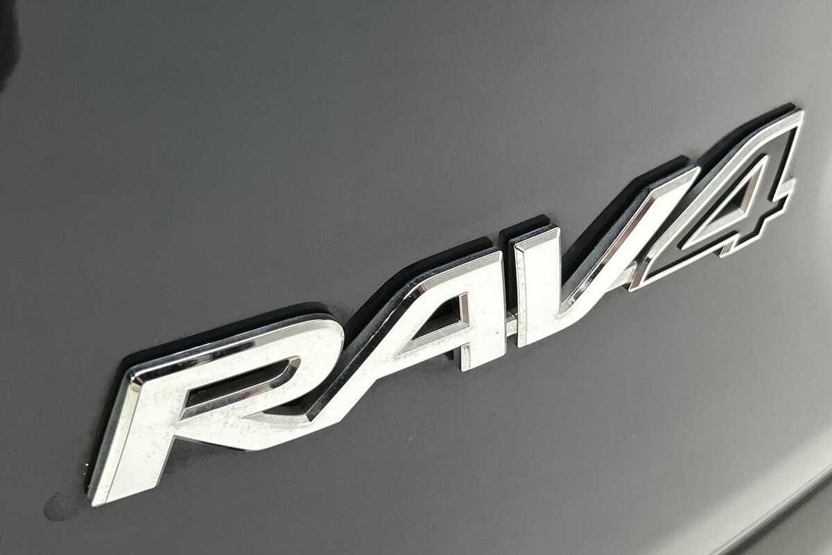 2019 Toyota RAV4 Cruiser 2WD Axah52R