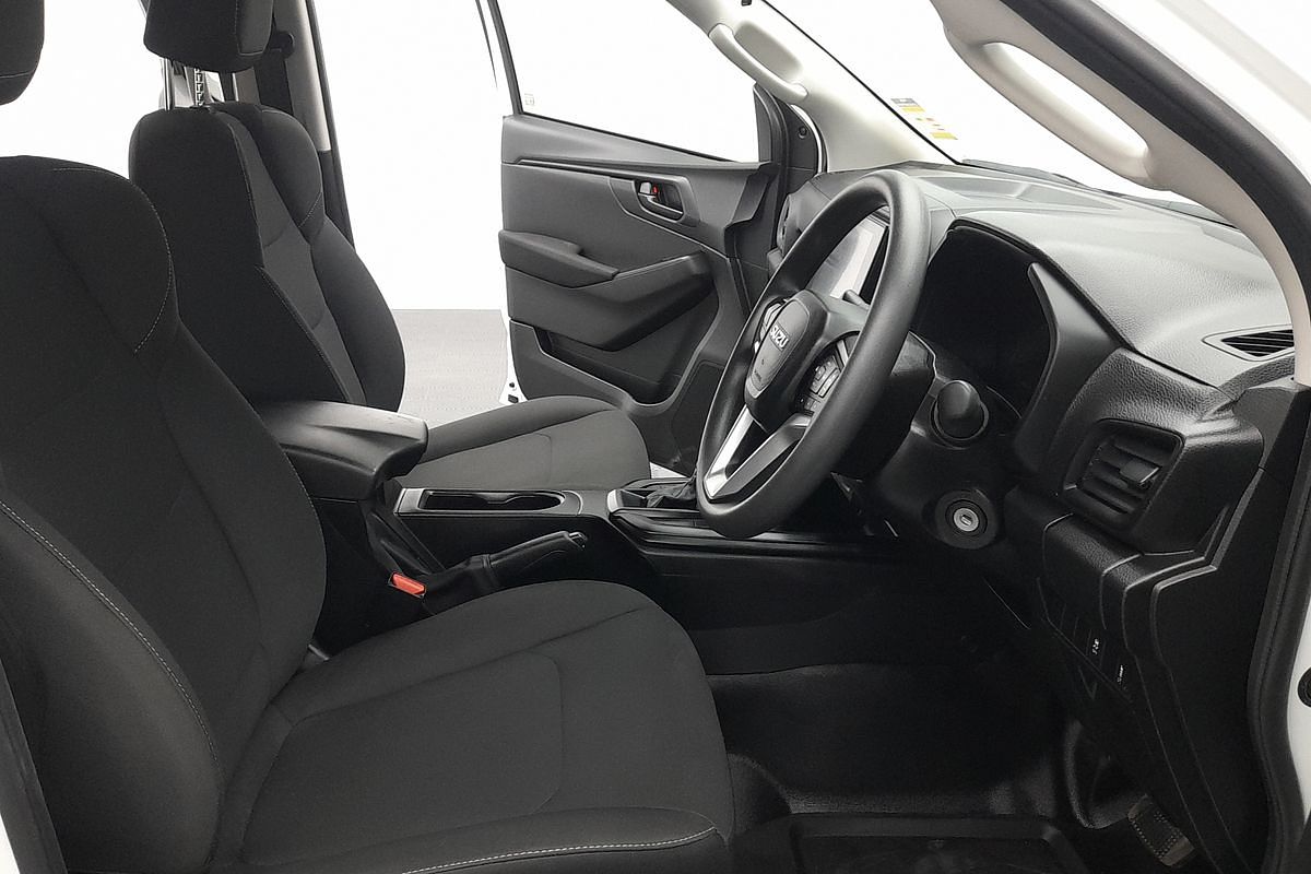 2024 Isuzu D-MAX SX High Ride Rear Wheel Drive
