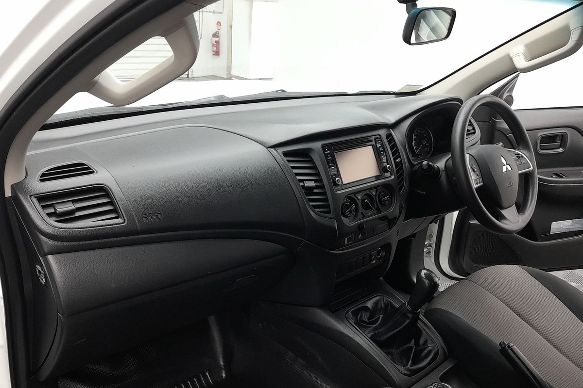 2019 Mitsubishi Triton GLX MR 4X4