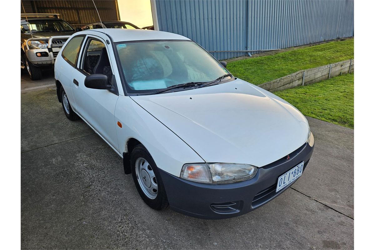 1997 Mitsubishi Mirage CE