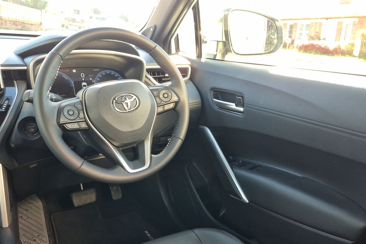 Atmos AWD 2.0L Auto CVT 5 Door Hatch
