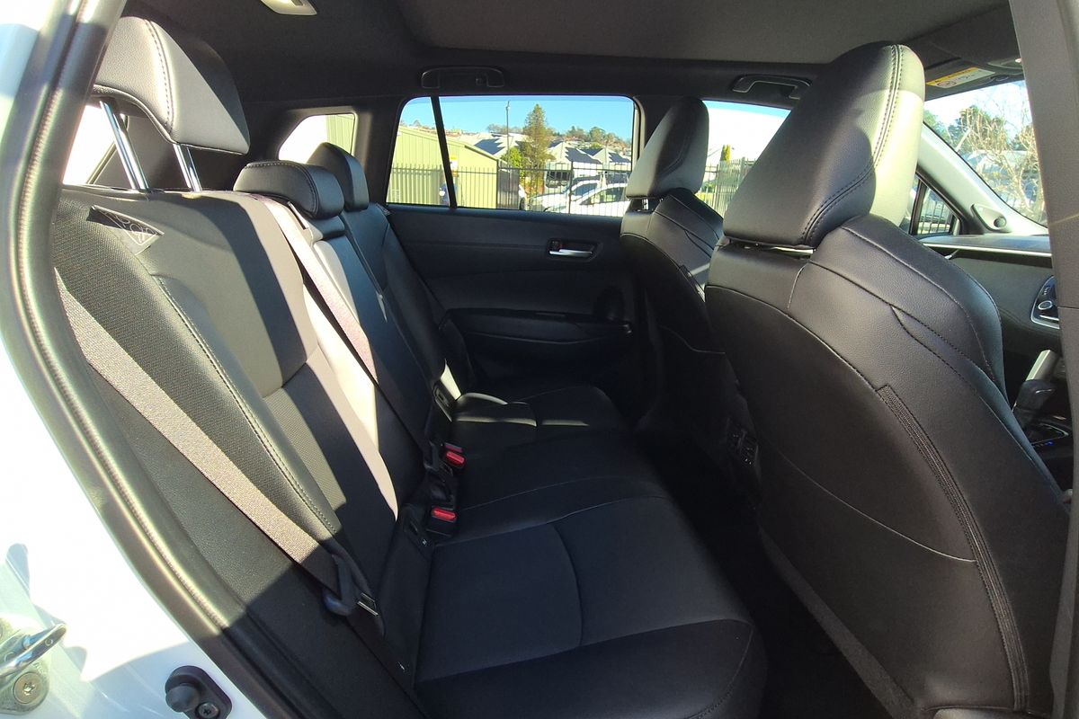 Atmos AWD 2.0L Auto CVT 5 Door Hatch