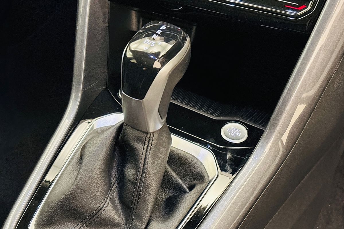 MY25 Volkswagen T-Roc Style 8 Speed Auto