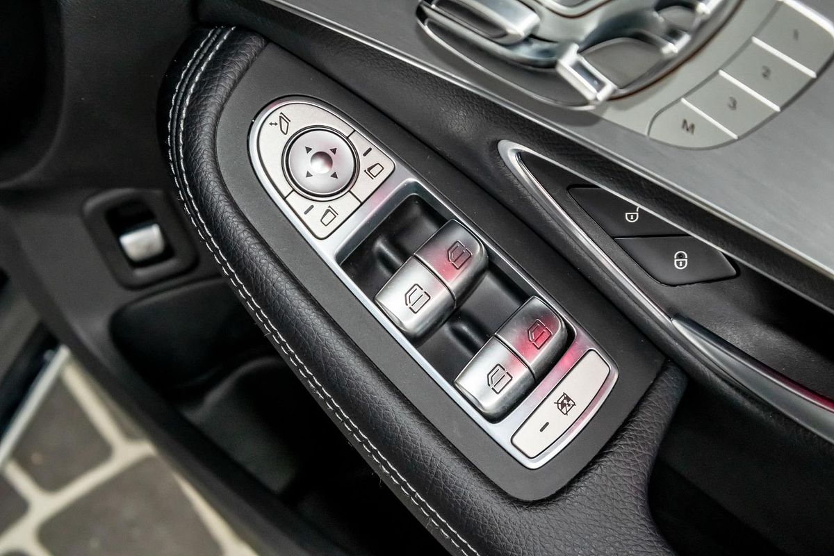 W205 809MY C300 Sedan 4dr 9G-T RONIC 9sp 2.0T