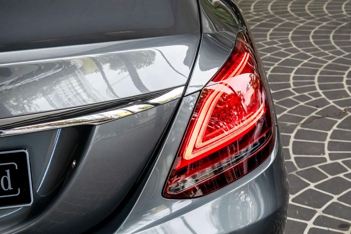 W205 809MY C300 Sedan 4dr 9G-T RONIC 9sp 2.0T