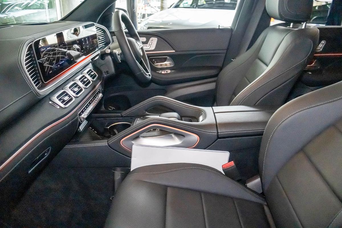 V167 805+055MY GLE300 d Editio n 7 WAG 9G 9sp