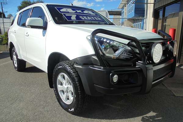 2020 Isuzu MU-X LS-M
