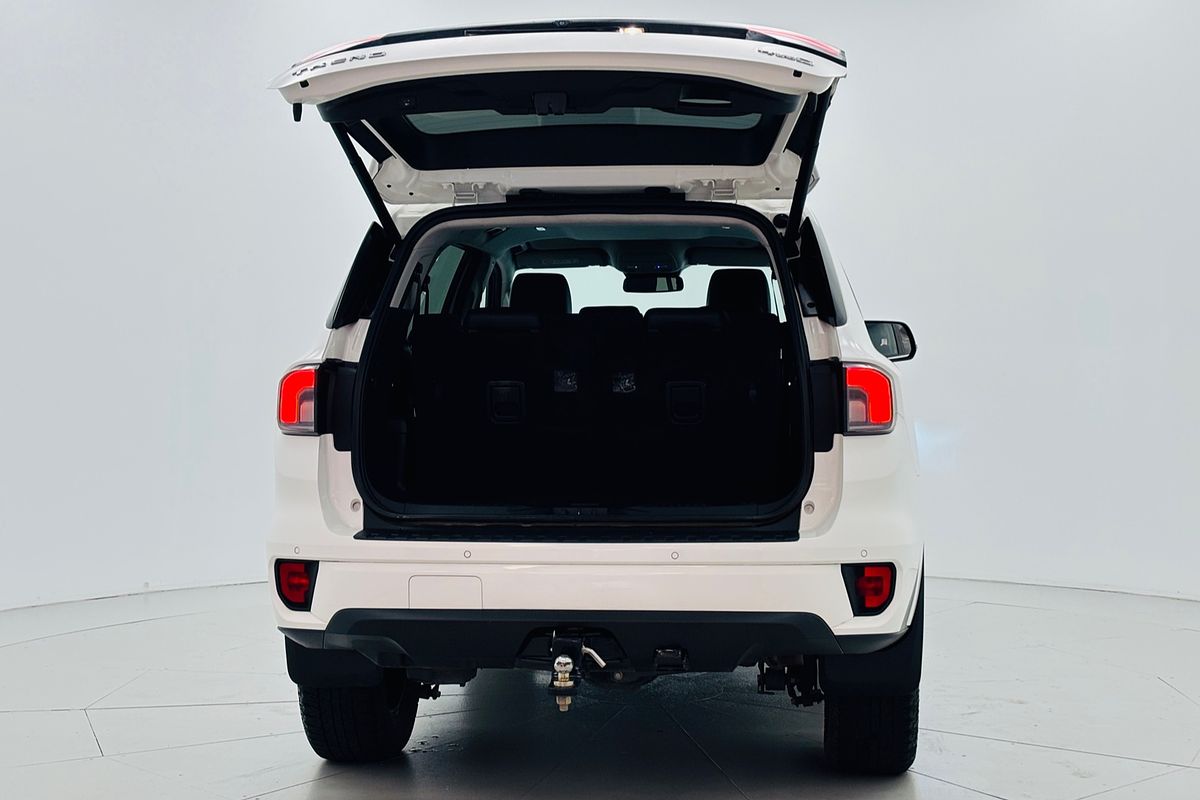 Ford Everest 2023.50 SUV TREND . 2.0L BiT DSL 10 SPD AUTO 4X4 .